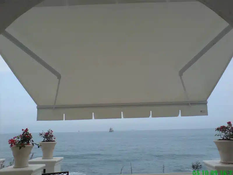 Retractable awnings for patios in Durban